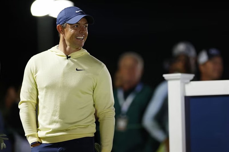 Rory McIlroy giành chiến thắng tại sự kiện The Match